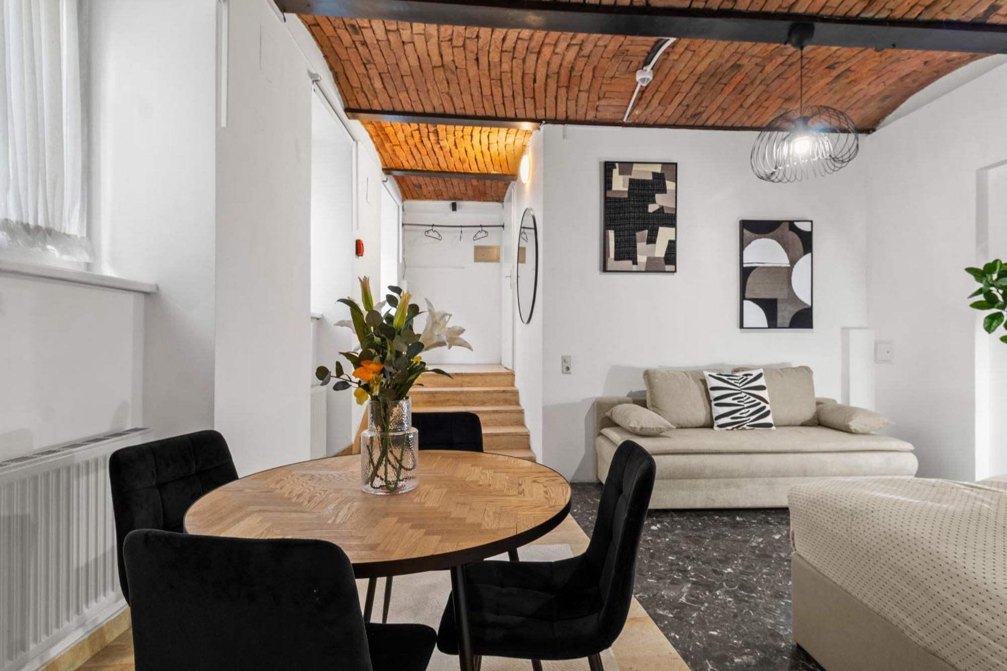 Apartment Paid Parking I Calm Location I 10 Minutes To S-bahn Wien
